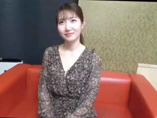 Xvideos给淘气的继兄弟口交